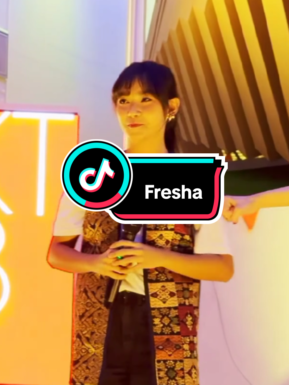 Dibales woy jangan dicolek doang😭 #jkt48 #freyajkt48 #marshajkt48 #freshajkt48 #fresha 