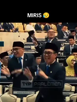 apa lg bang uya joged nya ngelambay beut 🤮 saya melihat nya jaga Malu liat kalian semua😥 #anggotadpr #dpr #memalukan #gibranrakabuming #pashaungu #foryou #masukberanda #fypシ 
