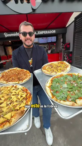 Oiga, esta es la fábrica de pizza más grande del occidente de Bogotá, y lo bueno es que ellos incorporaron una nueva técnica para su masa madre que la hace ser mucho más amigable para el estómago, fácil de digerir, y con un sabor que se siente desde que la hueles.  Oiga, Y es que de tanto viajar su chef ejecutivo incorporó sabores del sur de Italia con sabores criollos de nuestro país, que la hace ser única en el sector.  Ellos son Pizzas el emperador, a la que sede que fui queda en la cra 113 # 81 - 29 en Ciudadela Colsusidio.  Les recomiendo la pizza de chicharrón, sin duda es la mejor, la mexicana espectacular y la del huerto una de la mejores y no se vaya si probar la criolla muy recomendada.  Oiga aquí les diejonsu número para pedidos y reservas 305209 8290  Oiga y ustedes ya nos están siguiendo para más recomendados? #pizza #pizzas #fabrica #ciudadela #pizzalover @que delicia de perro 