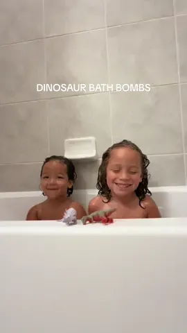 For my Dino loving boys 🛁🩷🦕 #kids #toddlers #boymom #bathtoys #parentsoftiktok 