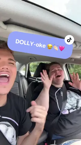 Our roadtrip turned into a @Dolly Parton concert real quick… welcome to DOLLY-oke! 🎤😂🚗  @chetandfamily  #Dollyoke #DollyParton #roadtrip #karaoke #singing 