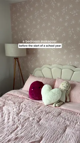 Bedroom makeovers are one of the ways we show love for our daughter and today, we get to do it with @solapedic 💗 We got her a queen sized Verde Choice mattress and couldn't be any happier with the way it's made! Each bed is made to order, so you know your bed isn't just sitting in a warehouse. Also, the top layer is a comfort quilt, made from organic cotton, and it's so soft and cloud-like! And yes, as a military family that moves around a lot, I fully appreciate the handles on the sides of the mattress.  I received this mattress as part of a promotion. Get 35% off on your Solapedic order with the code signedbyroxci35 #solapedicmattress #militaryfamily #solapedicpartner #organicmattress #militarywife 