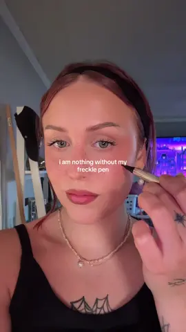 me and my @SACHEU Beauty US freckle pen against the world!! 🧸✨ #makeup #freckle #waterproofmakeup #fauxfreckles #frecklepen 