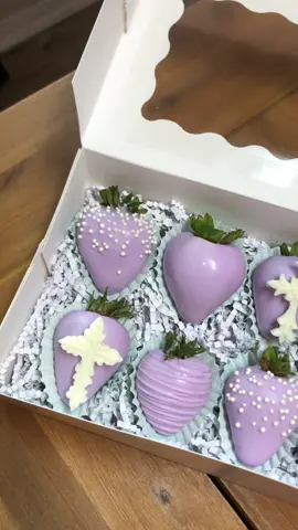 #chocolatecoveredstrawberries#jesusisking#fyp 
