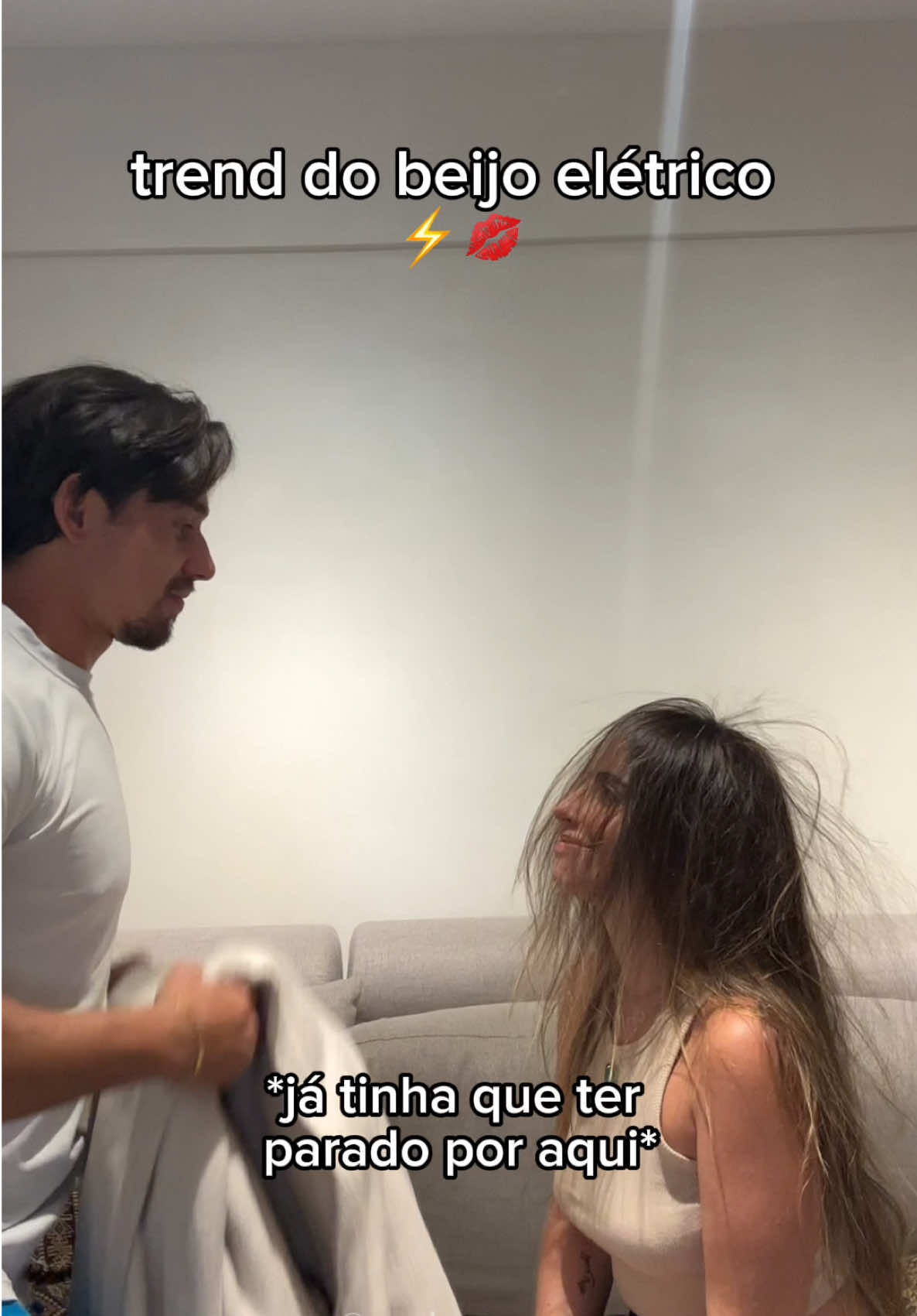 tudo pq falei que meu super herói preferido era o Super Choque 🤌🏻🤌🏻🤌🏻 #trend #casal #couple #humor 