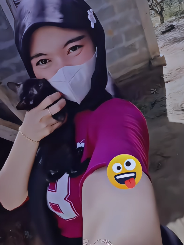 kucing nya lucuu kan😽😽 .... @puxzzy - am prem di bio  acc:sayangkamu23juni #edit_random #nov1x_73 #4u #foruyou #xyzabc 