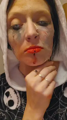 dnt over think it! Just do it.. have fun.. and post it boo berry!  #content#spooky#zombie#makeup#clean 