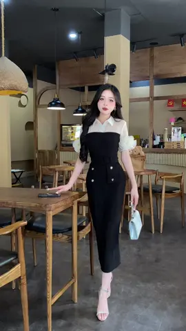 Váy thiết kế cổ đức phối tơ nhăn, hoa may liền. Dáng bút chì xuông sang chảnh #vaythietke #vaythietkecaocap #OOTD #Evii #viral 