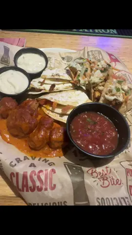 @Applebee’s Grill + Bar Ultimate Trio Extra Hot Wings, Quesadillas and Wonton Tacos #applebees #happyhour #ultimatetrio #gameday #dallas #dfw #fyp #repost #share #tiktok #followforafollow #trend #