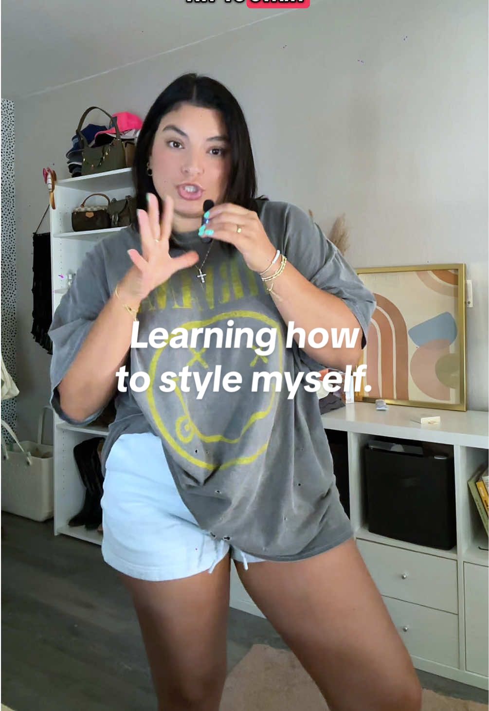 Let’s see if I can style myself with things in my closet already… Here’s to the journey. #newseries #stylingtips #stylingmyself #getdressedwithme #midsizestyle 