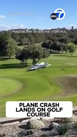 An eyewitness captured the dramatic moment a small #plane #crash-landed onto a #golf course in #Australia after it lost power. Both people aboard the plane escaped without serious injury, and no bystanders were hurt, officials said.