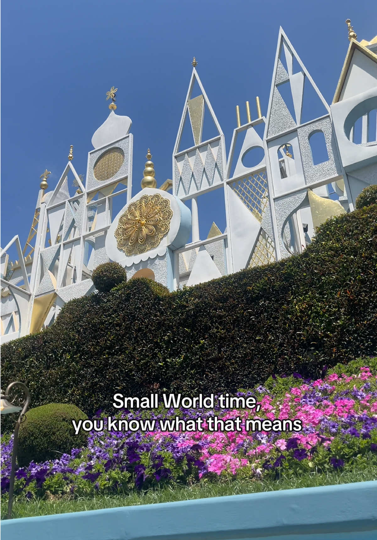 Something about it just makes us sleepy! #smallworld #disneyland #tired #disney 