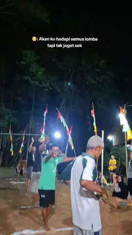Joget Nomor satu #17agustus #karangtaruna #velocity #fyp #kakek 