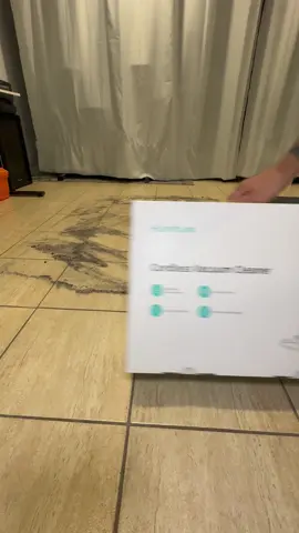 THIS THING SUCKS!!! IN A GOOD WAY!! 💥💥💥  GET YA ONE!! #vaccum #suck #clean #fyp #foryoupage 