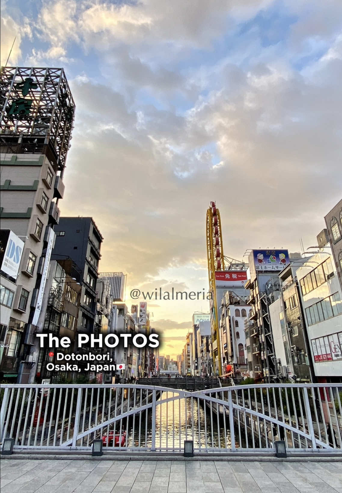 That travel moment: Do you reach for your camera 📸 or hit record 🎥? Freezing a memory vs. reliving the vibe—what’s your go-to? #Travel #fyp #viral #Japan #Osaka 📍Dotonbori, Osaka, Japan 🇯🇵