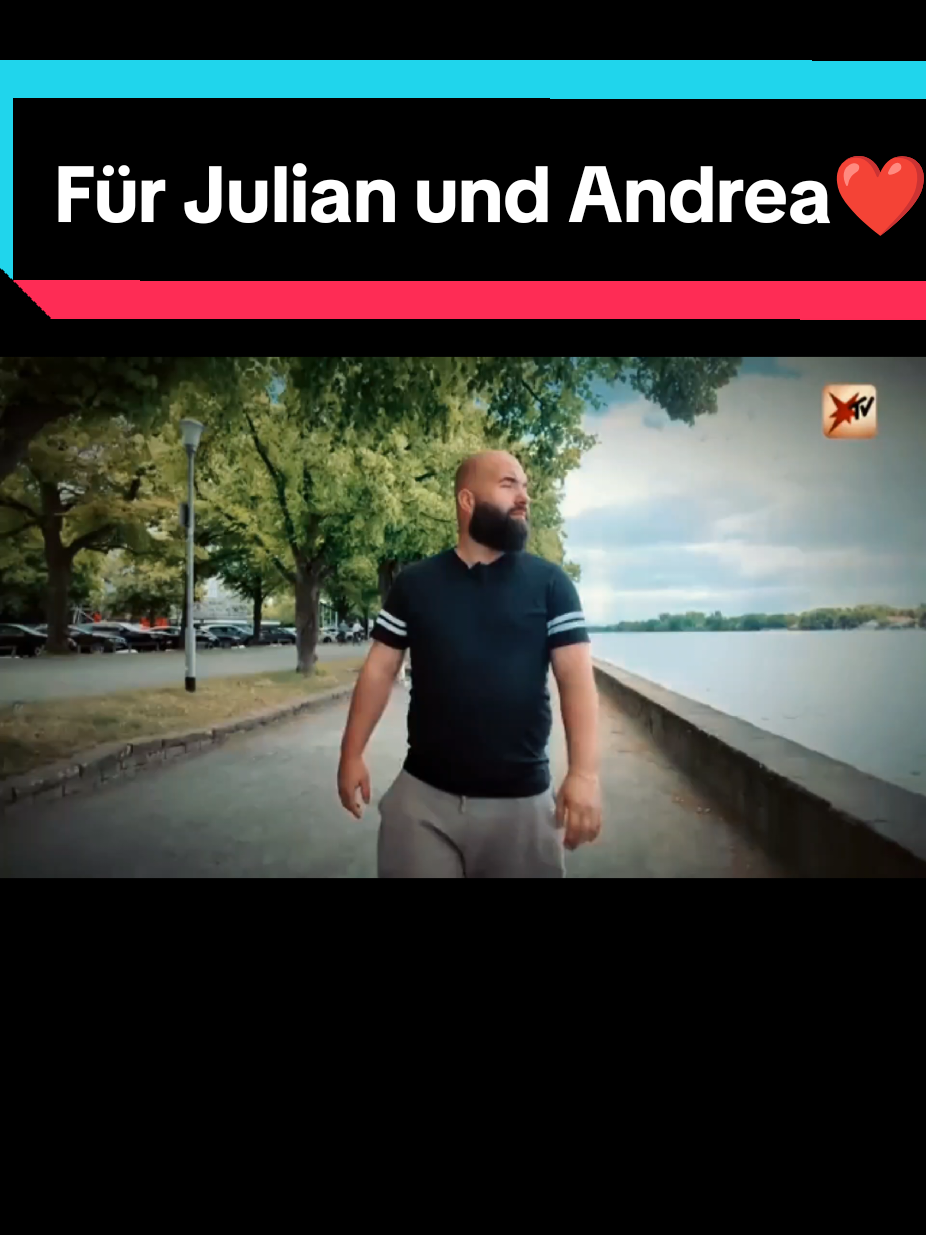 Einige Nachrichten haben mich erreicht das ich nochmal einen Song schreiben soll für @Julian Hamed  Mama. Ich dachte wenn ich einen Song schreibe dann soll er für Mama und Sohn sein. Julian ich hoffe er gefällt dir. Diese Thematik nimmt einen Schreiber mit , demnächst muss ich erstmal wieder was ganz normales schreiben. Ansonsten werde ich depressiv 🫶Nicht böse gemeint.  #foryou #viral #julian #maschsee #mama 