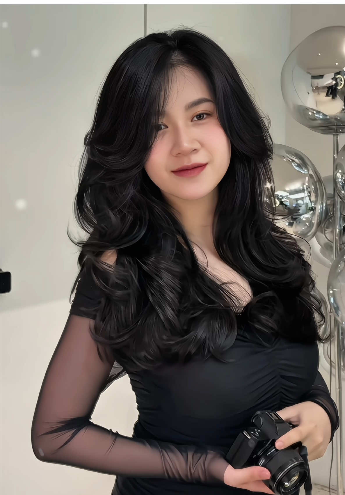 Mái tóc bồng bềnh, nhẹ nhàng như sương mai ☁️ Kiểu uốn này sinh ra là để dành cho những cô nàng thích dịu dàng mà vẫn cuốn hút 💕#NamHairSalon #tócxinhmỗingày #xuhuong #tiktok #hottrend 