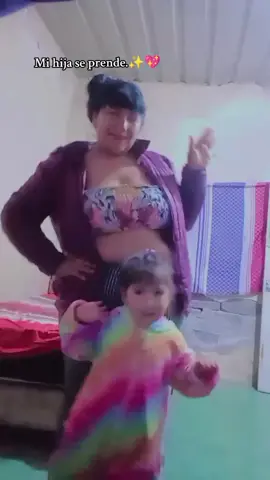 # Y pensar que no tenía con quien hacer trend  crece mi reina.