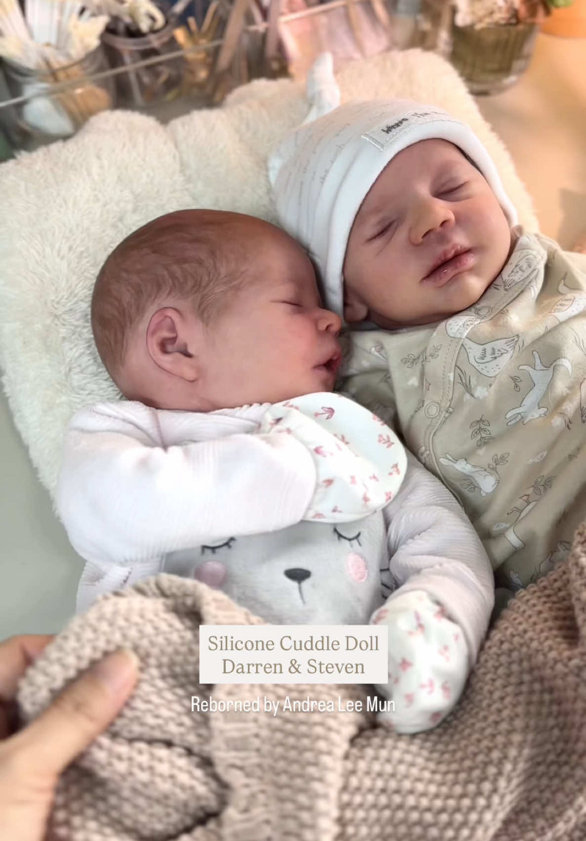 ⭐️ART DOLL ⭐️ Realborn Darren and Steven 💖 Silicone cuddle baby. More info at: Reborns.com/andrealeemun . . . #reborn #rebornbaby #reborns #cutebabies #hyperrealism     