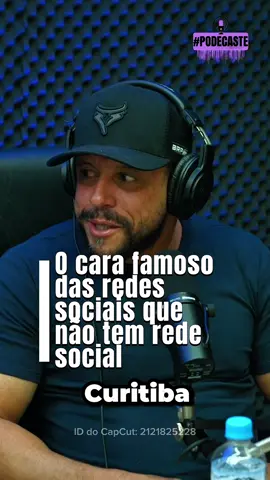 🎙️ #PodEcaste Ep.10 No bate-papo, Acácio trouxe uma história que viralizou : o cara que ficou famoso nas redes sociais… mas não tem nenhuma rede social! 😱📵 Como assim, né? 😂 Confere esse episódio que tá cheio de boas risadas e surpresas! 👉 E você, conseguiria viver sem redes sociais hoje? #PodEcaste #Acácio #HistóriasInusitadas #FamaSemRede 