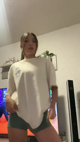 A mi mamá le gusta ver la casa de los famosos jajaja 
