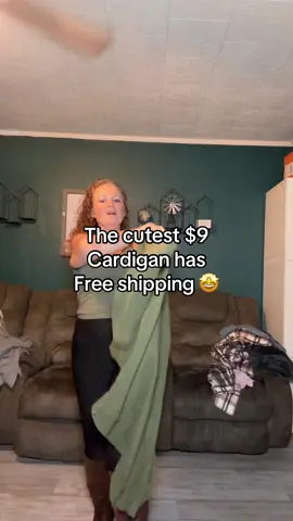 This lightweight women’s long sleeve cardigan is trending right now for under $9. Comes in 4 colors, has pockets, and is the perfect layering sweater for fall, work, or casual outfits. Free shipping + limited stock. #fallcardigan #tiktokshopfinds2025 #cozyoutfits #womensfashionstyle #tiktokshoplabordaysale