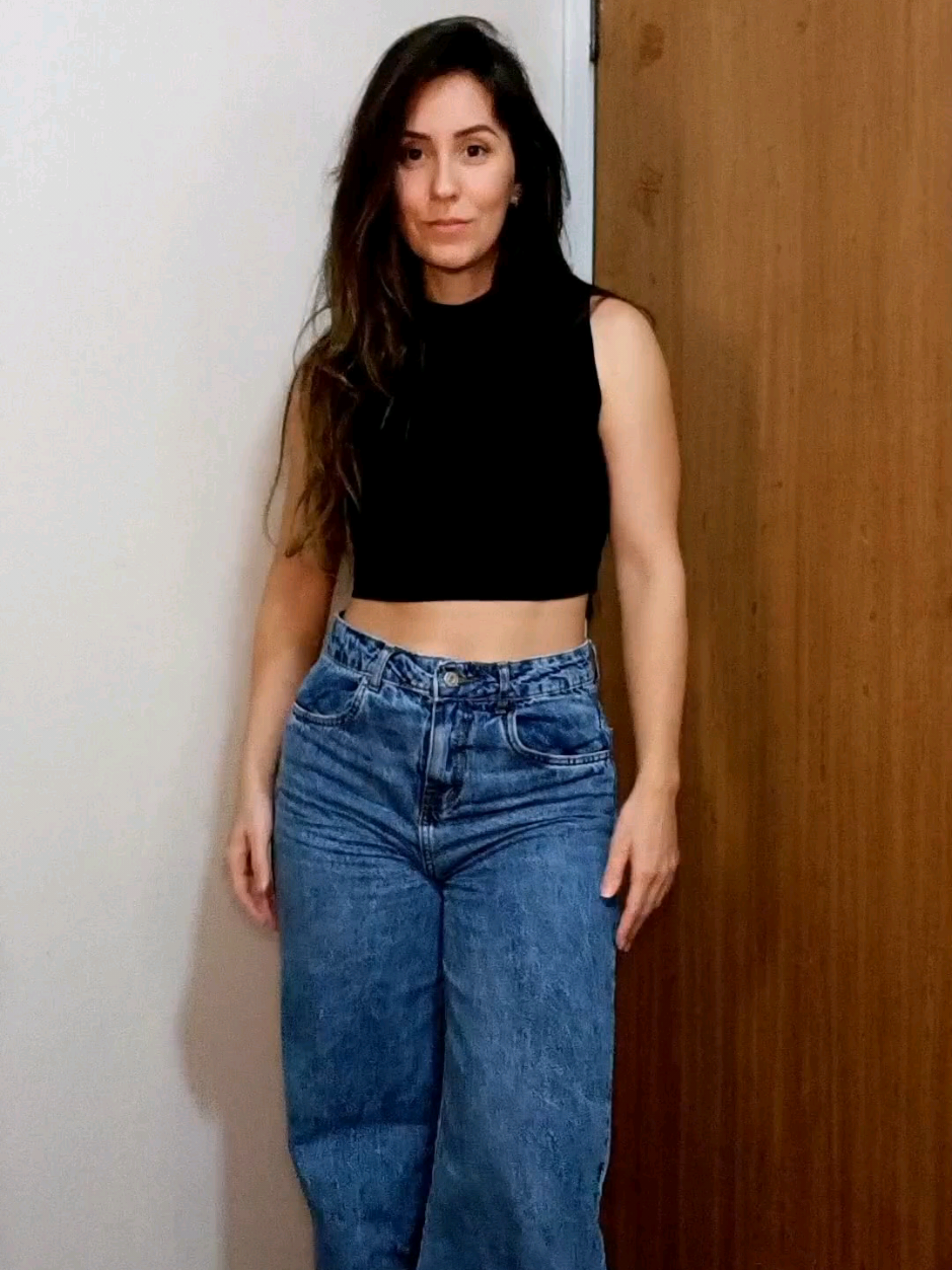 Toda mulher precisa ter uma calça jeans wide leg dessa 🥰