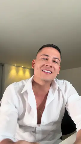 Te rogué como a nadie y tú estabas en otro cuento💔… Mañana disponible en el Live Session!