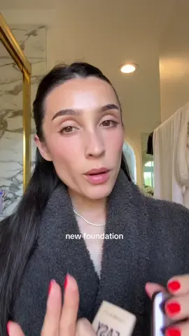 I have been patiently waiting to try this foundation @Huda Beauty #hudabeauty #foundation #makeup 