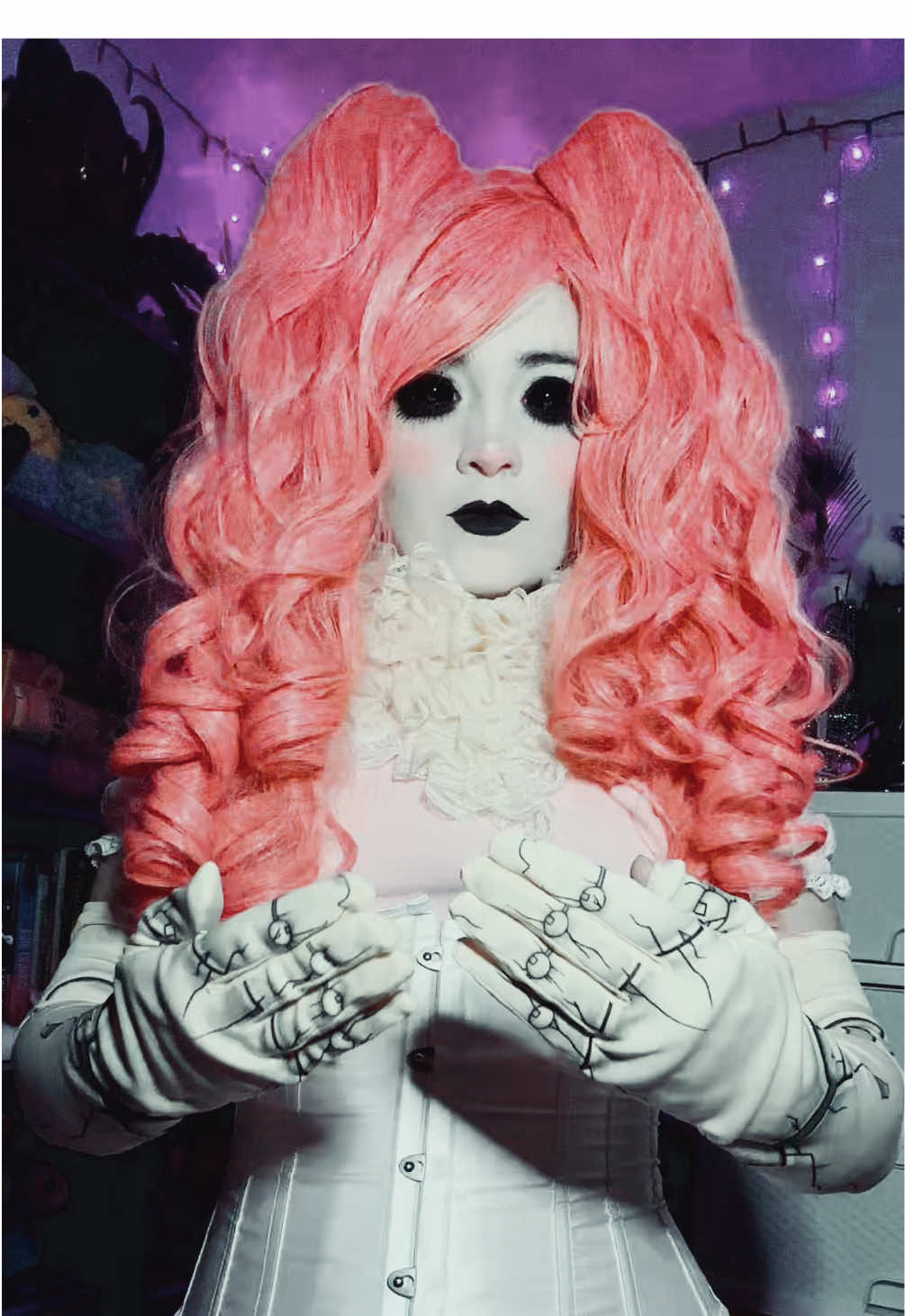 Your touch = short circuit ⚡️ #animatronic #clown #clowngirl 