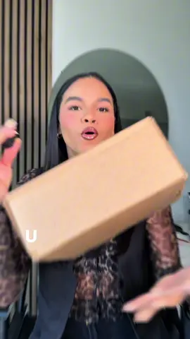 Mini Kit travel de @hudabeauty🩷 - New mini kit release and I’m so excited to receive it omg I 😍  Me muero de amor con lo cuchis que se ven 😳🥹 • @Huda Beauty  Thanks so much 🩷🩷🥹 #hudabeauty #makeupartist #sephora #minikithudabeaty #maquilladoraenmiami      