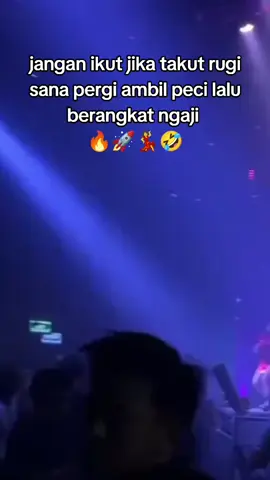 hek hak 😂#fypシ゚viral #stasiuntop10surabaya #tunjunganplaza #stasiuntop10🚂 #surabayahitz 