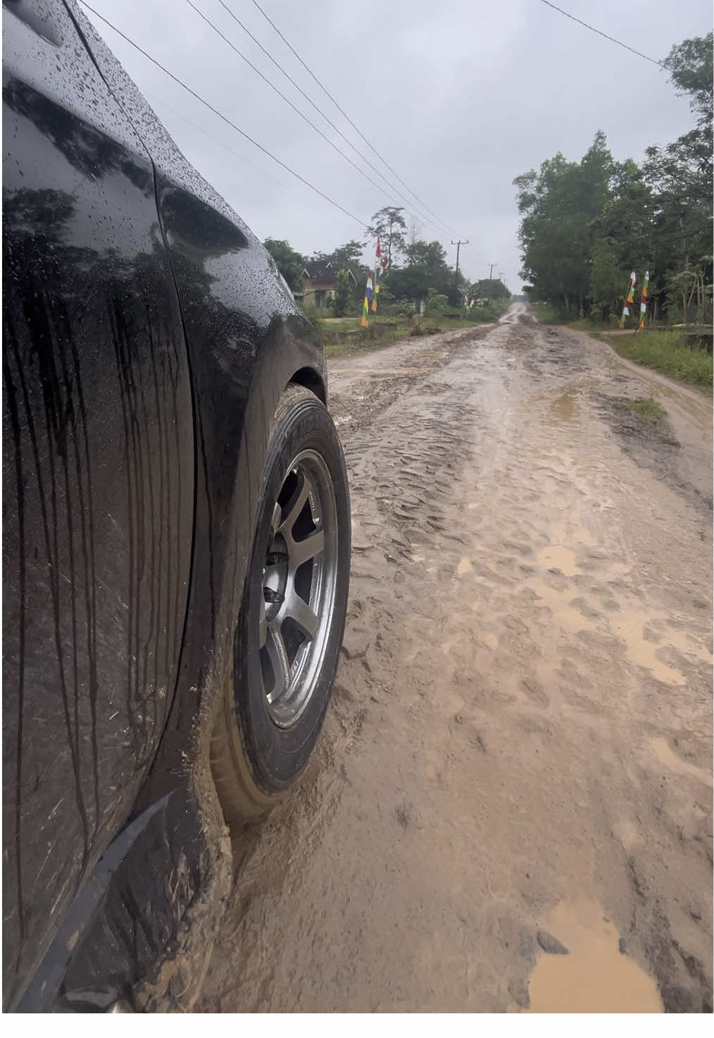 Pov : Rumbia & Bumi Nabung turun hujan