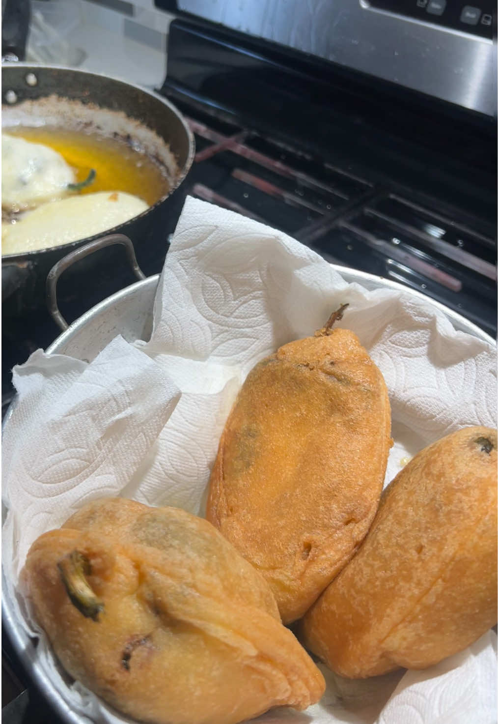 Draft del día de chiles rellenos 😋😋😋 #ChilesRellenos #ComidaCasera #SaboresDeMéxico #HechoEnCasa #CocinaTradicional 