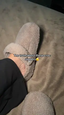 Don’t miss out, you’ll regret it!!! #crocs #crocslippers #slippers #fallfashion #christmasgiftideas 