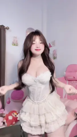 nhảy từa lưa 🥲 #nhachaymoingay #viral #nhaytiktok #gaixinhtiktok 