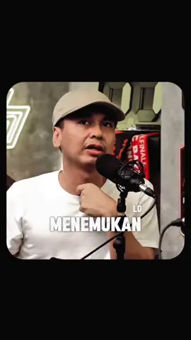 carilah pasangan yang bisa diajak ngobrol kapanpun #radityadika #podcast #podcastclips #mobilelegends #clippers 