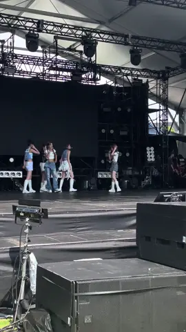 2025.8.17 SUMMERSONIC 大阪サマソニ　　SASS フル 最初のセビちゃん可愛すぎる💭💞 #izna #이즈나 #naya #summersonic #SUMMERSONIC2025 @izna (이즈나) 