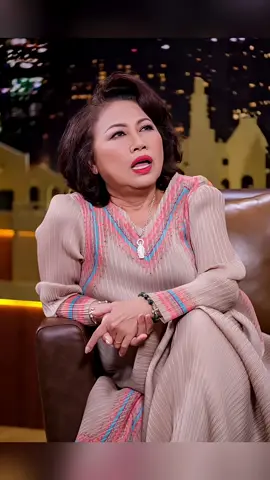 Ca sĩ Siu Black vỡ nợ phải về quê làm nông nuôi lợn