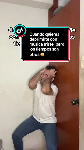 Cuando quieres deprimirte con música triste, pero ya no es igual 😩 #musicatriste #remix #tiemposmodernos #humor #chinitogugu 