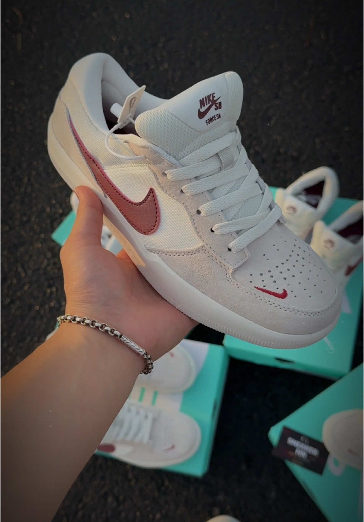 sop có nhạc rồi , ae có giày chưa 😆 #sb58 #xuhuong #fyp #sneakerhn #giaydep 