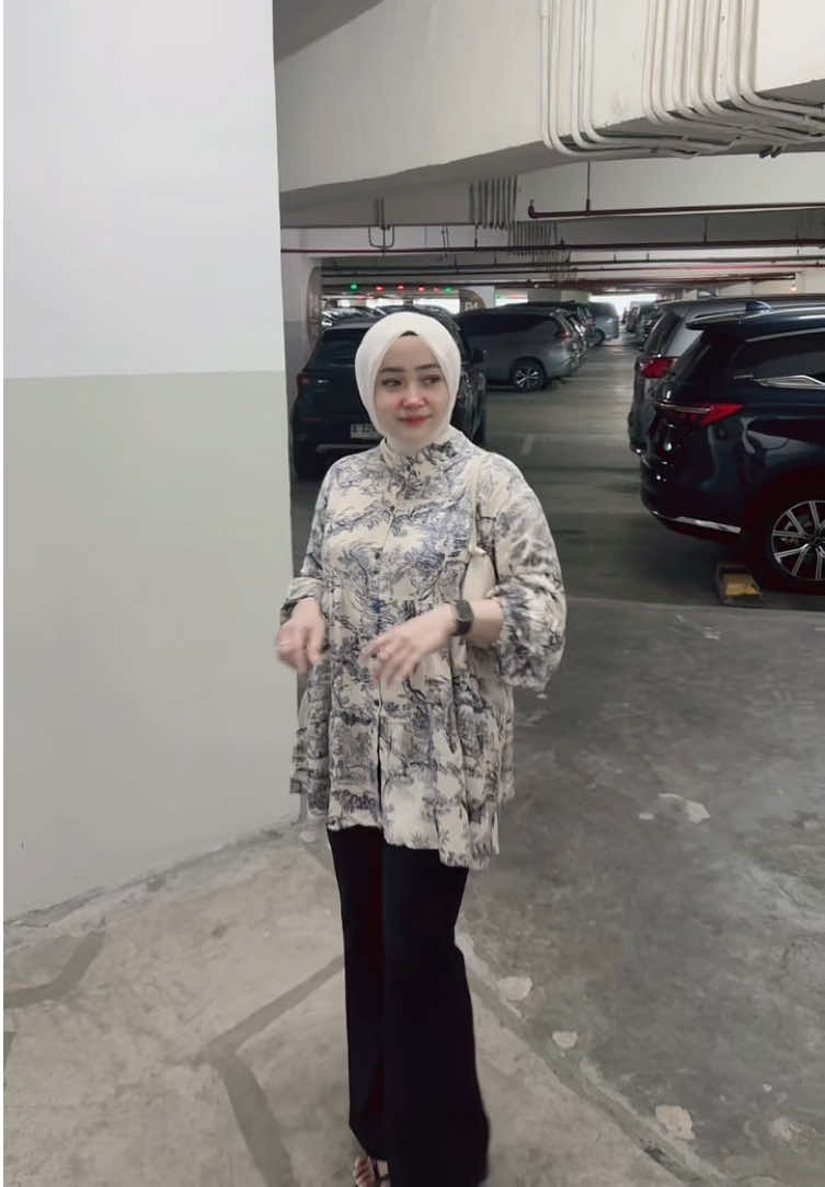 #tunik #tunikjumbo #tunikkekinian #outfit #atasanwanita 