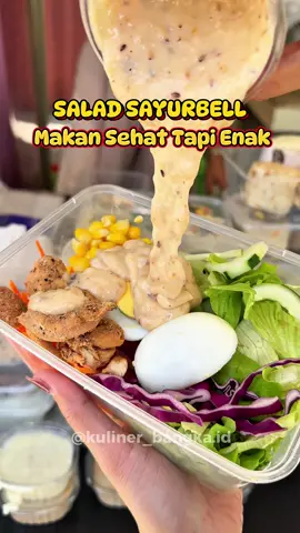 Salad sayur terlengkap di Pangkalpinang  Praktis dan sat set banget, sayurannya selalu fresh, ada tambahan protein juga dari telur dan ayam Pilihan menunya variatif, ada salad sayur, salad wrap, sandwich roti gandum, dan vietnam roll Dressing sauce nya juara, ada 3 pilihan dressing wijen sangrai, cheese, dan barbeque SALAD SAYURBELL @salad_sayurbell  ⏰08.00-20.00 (Minggu libur) 📍Jl. Kapten Munzir, disederetan Pusui Alun-Alun Pangkalpinang  📍Di depan Kantor Walikota 📍Kantor Gubernur Kurir siap antar ☎️083175993629 #kulinerbangka #bangka #pangkalpinang #saladsayur 