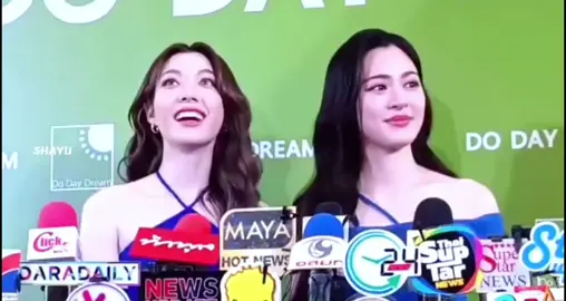 The reporter asked about the kiss that day and Orm answered without hesitation but Ling was very shy hahaha😂#lingorm #ormkornnaphat #linglingkwong 