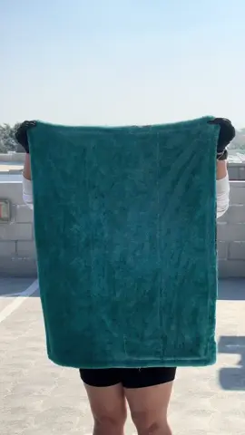 Car detailing drying towel! 🔥🔥 #cardetailing #dryingtowel #AutoDetailing #CarCareTips #tiktokshop 