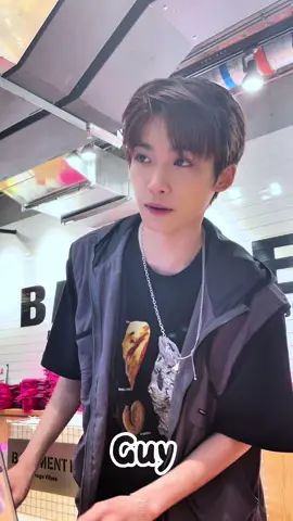 To feed Ziyu.@ziyu0706  #revengedlove #ziyu 