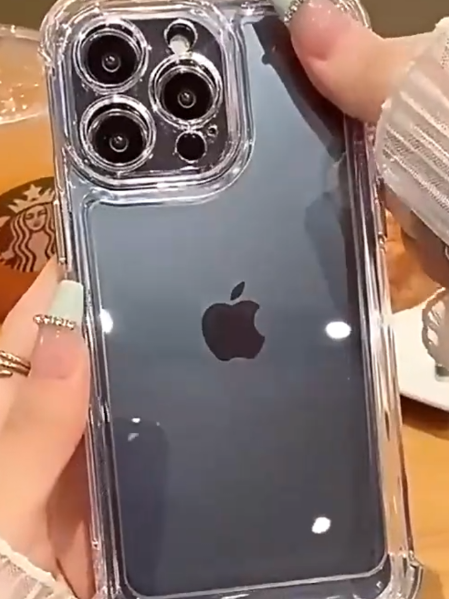 📱A capa anti impacto transparente protege seu iPhone de quedas sem esconder a beleza do aparelho 😍 👉 Clique no carrinho e garanta já a sua! 🛒 #iPhoneCase #CapaTransparente #AntiImpacto #TikTokMadeMeBuyIt