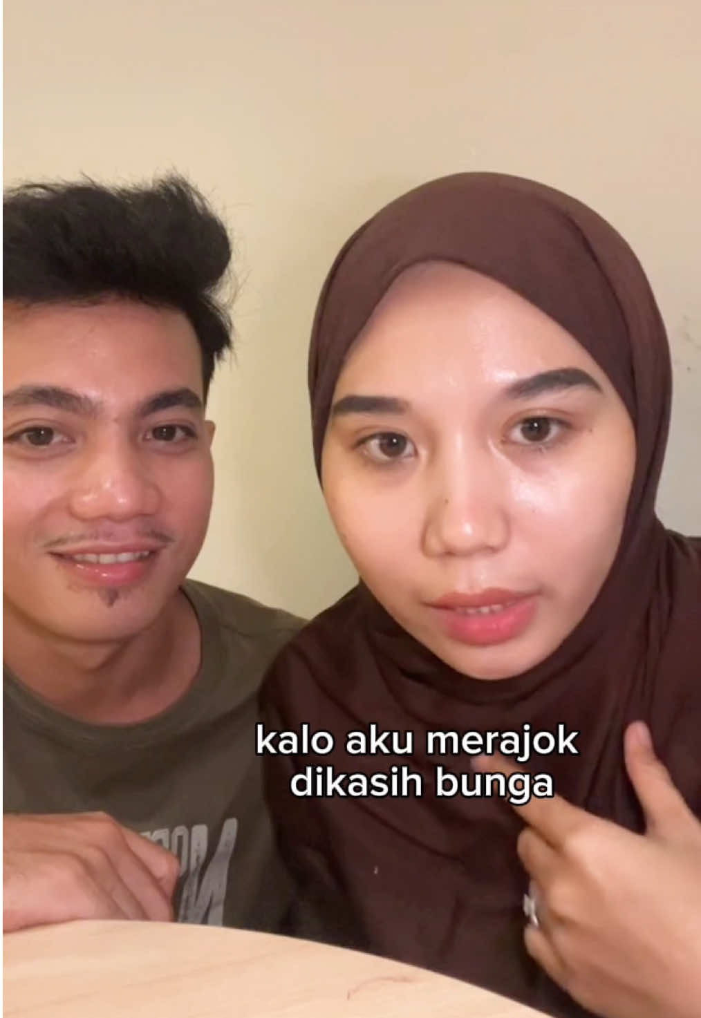 padahal bunga nya ini cantik loh🤏🏻 . . . . #fyp #pov #ririivickyy #foryou #pasangancouple 