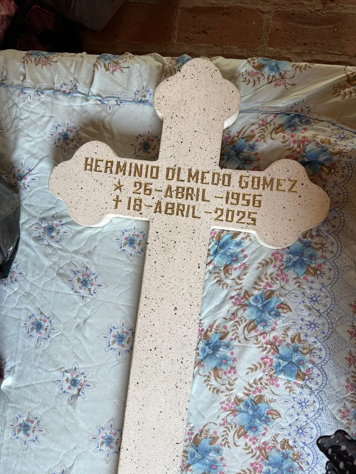 4 MESES DE UN TRISTE ADIÓS!!! 💔🥹 18 de abril 2015 a las 3:00 pm  Y hoy 18 de agosto lo visualizo con si fuera ese fatal día 🥹💔 hermano Descansa en paz #descansaenpazhermanomayorabril18 🕊️💔🥹