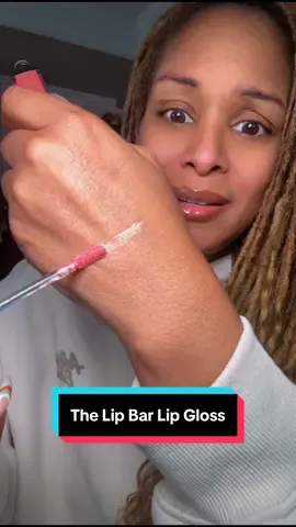 Glow Up with Gorgeous Gloss! 👄👄👄👄👄👄👄👄👄👄👄👄💄 @thelipbar    #lipgloss #thelipbar #beautytips, #tiktokshopcreatorpicks  #creatorsearchinsights 